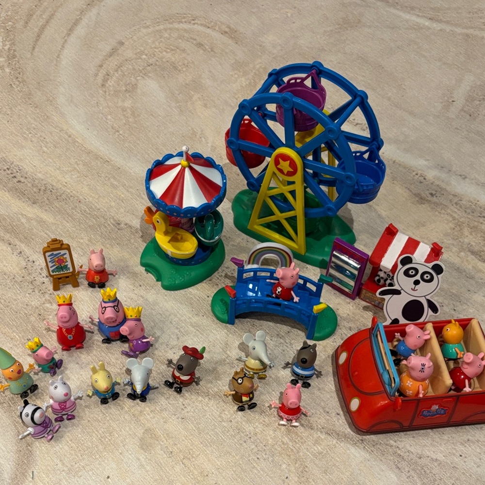 Peppa Pig Carnival Playset with Red Car and Blue Ferris Wheel